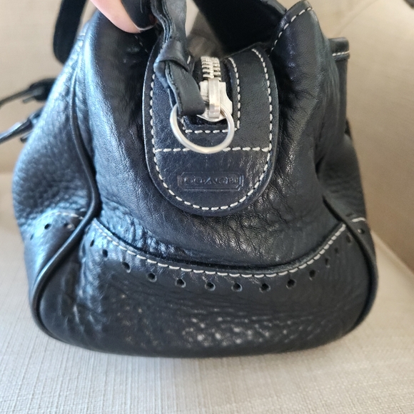 Coach Vintage A06S-5031 Pebbled Leather Bag - Picture 5 of 14